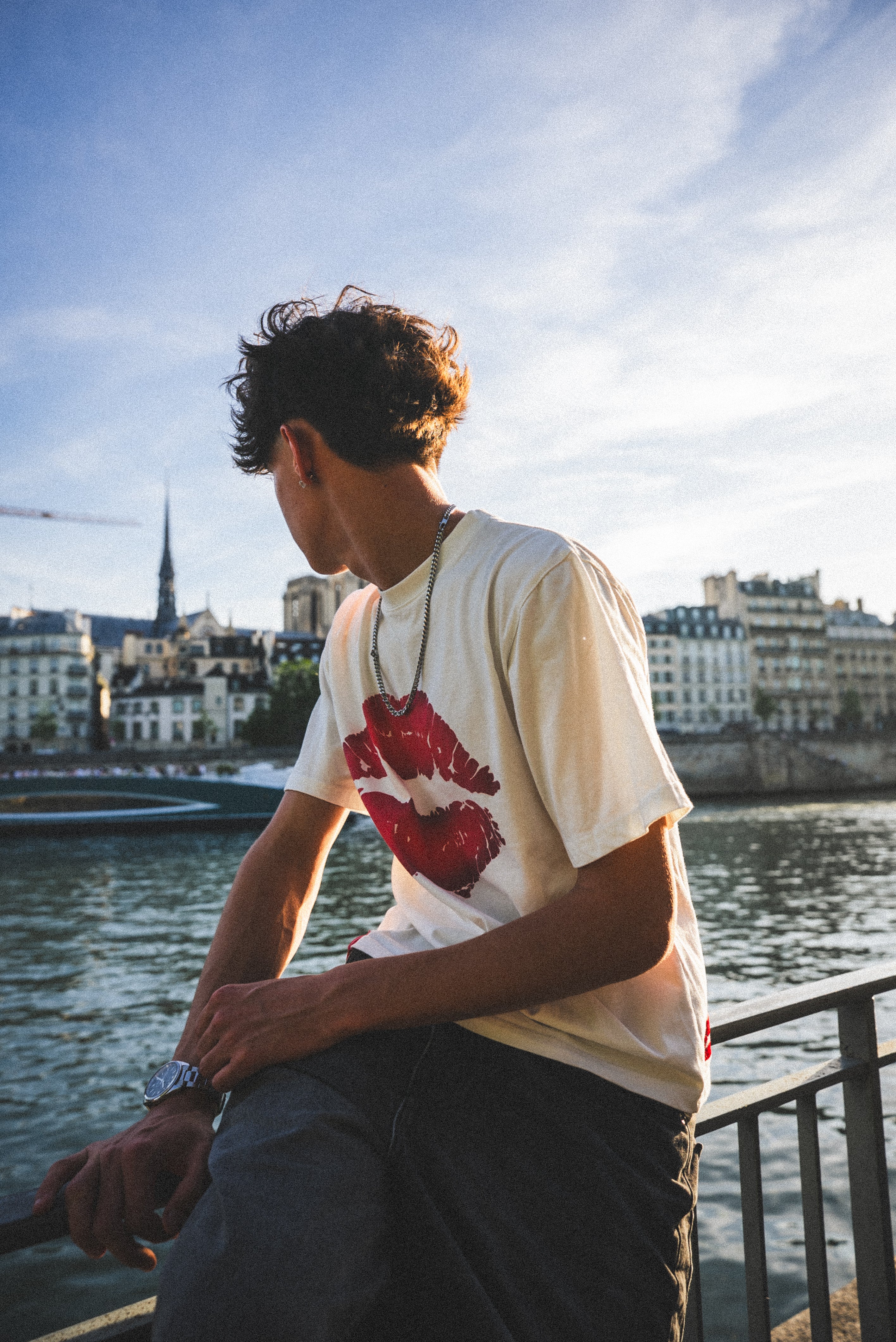 Kiss Tee - White
